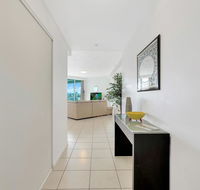 Wings Luxury Apartment Pink Poodle - Getaway Accommodation