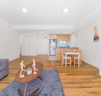 Wolli Creek Airport Serviced 2 Bedroom Apartment - Getaway Accommodation