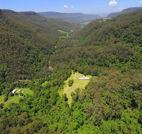 Yeola - Lush location with river access - Getaway Accommodation