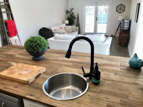 YSG The Edward Townhouse 153 - Walk To Town - Getaway Accommodation 1