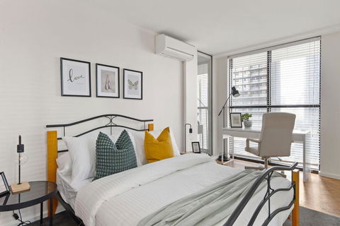 A 2BR Loft Near Melbourne Central FREE Parking - Getaway Accommodation 0