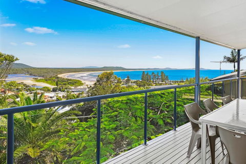 A BIGGER Slice Of Paradise - Getaway Accommodation 0