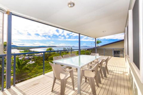 A BIGGER Slice Of Paradise - Getaway Accommodation 1
