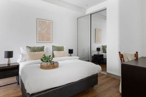 A Chic 2BR Apt Near Melbourne Uni FREE Parking - Getaway Accommodation 3