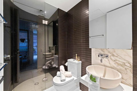 A Chic & Comfy 2BR Apt Near Federation Square - Getaway Accommodation 3