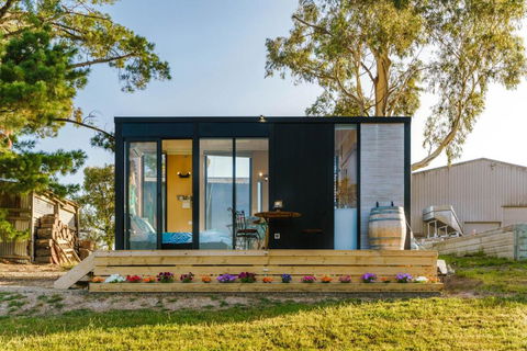 A Dam Good View By Tiny Away - Getaway Accommodation 0