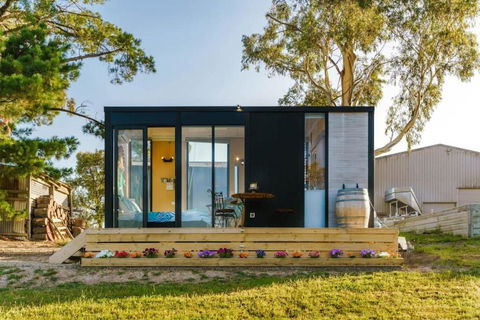 A Dam Good View By Tiny Away - Getaway Accommodation 1