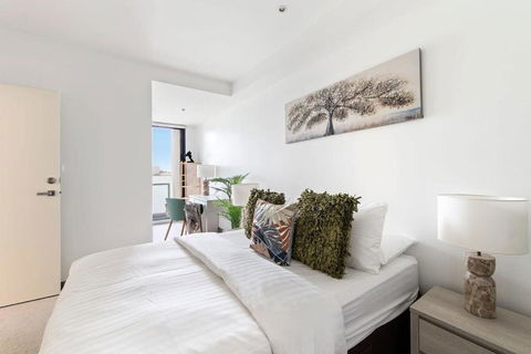 A Lux 2BR Apt Next To Melbourne Uni FREE Parking - Getaway Accommodation 2