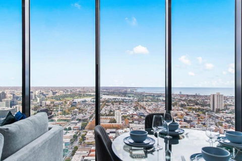A Lux 2BR Apt With Panoramic Views, FREE Parking - Getaway Accommodation 4