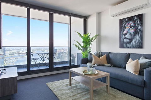 A Modern 2BR Apt With Harbour Views FREE Parking - Getaway Accommodation 4