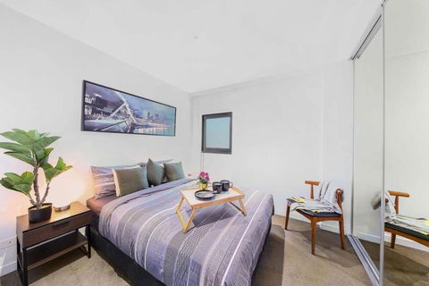 A Stylish 2BR Apt With City Views In Southbank - Getaway Accommodation 4