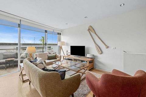A Touch Of Class - Getaway Accommodation 2
