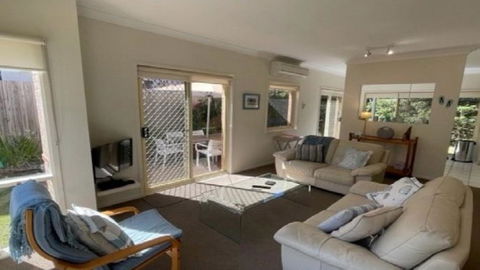 A Travellers Delight On Kikarra Wifi - Getaway Accommodation 1