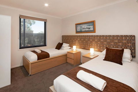 Aalen Lakeview Suite - Getaway Accommodation 0