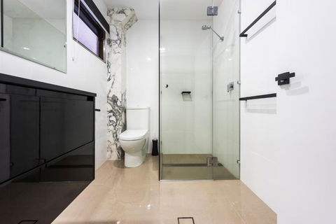 Abbey Motor Inn - Getaway Accommodation 2