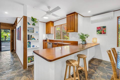 Absolute Beachfront, Heart Of Port Douglas - 24 S - Getaway Accommodation 2