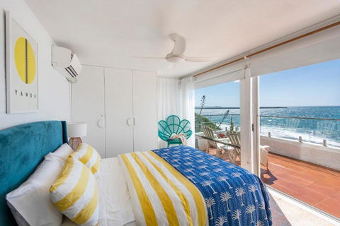 Absolute Oceanfront Yamba - Oceanstays - Getaway Accommodation 4