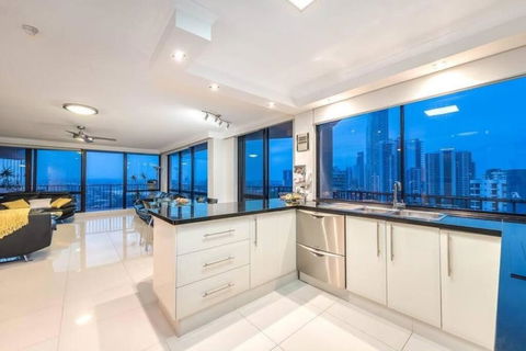 ABSOLUTE Riverfront 2br Apt, Views From Every Room - Getaway Accommodation 4