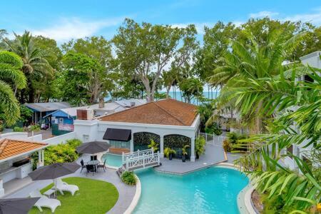 Absolute Superb Location Ocean Views Beachfront - Getaway Accommodation 0
