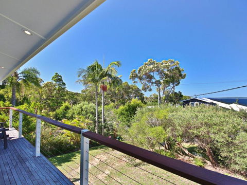 Acacia Cottage At Hyams Beach - Getaway Accommodation 0