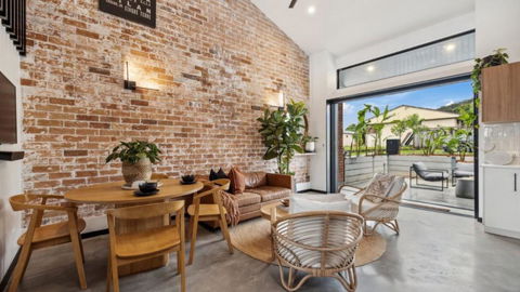 Accessible With Style! Sleeps 4, Pet - Friendly - Getaway Accommodation 0