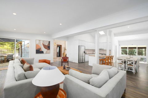 Acreage Estate -Ponies -Tennis Court -Spa - Getaway Accommodation 3