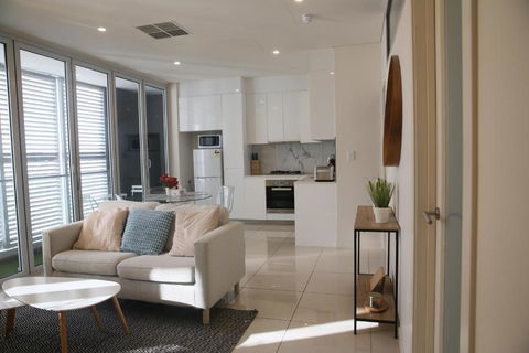 Adelaide CBD Bluebird Apartment - Getaway Accommodation 2