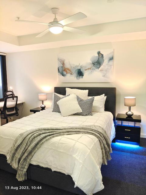 Adelaide City Loft - Getaway Accommodation 0
