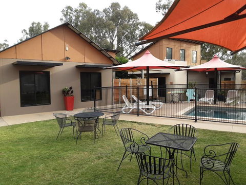 Adelphi Apartment 2- Poolside Or Apartment 2A- King Studio - Getaway Accommodation 0