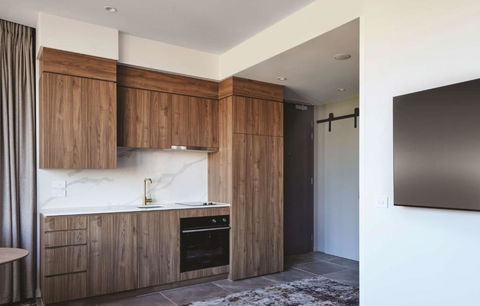 Adina Apartment Hotel Melbourne, Pentridge - Getaway Accommodation 2