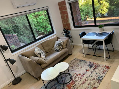 Adorable 1 Bedroom Private Apartment - Getaway Accommodation 3