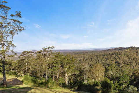 Affinity Luxury Studio With Spa And Amazing Views - Getaway Accommodation 2
