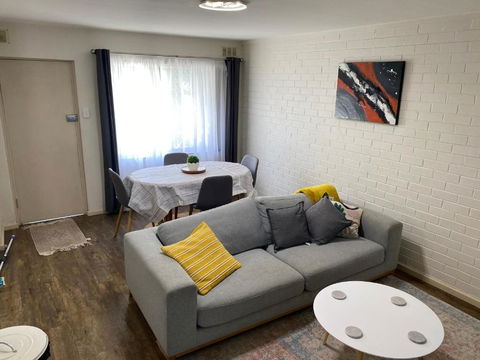Affordable Inglewood Apartment+Pool - Getaway Accommodation 3