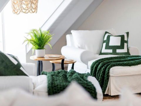 Absolute Beachfront Family Size Home - Getaway Accommodation 3