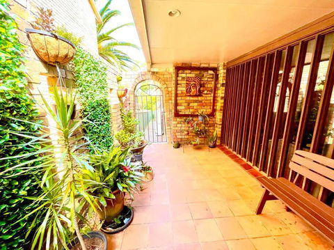 A Holiday Home For Every Season - Getaway Accommodation 3
