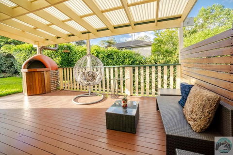 Aircabin - Beecroft - Sydney - 3 Bed Holiday House - Getaway Accommodation 0