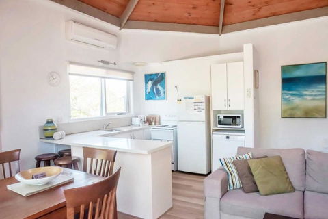 Aireys Inlet Getaway - Getaway Accommodation 2