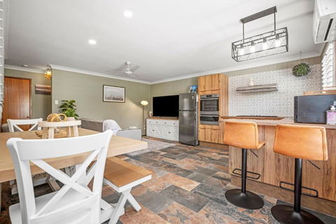 Akuli By The Sea Unit 2 - Getaway Accommodation 3
