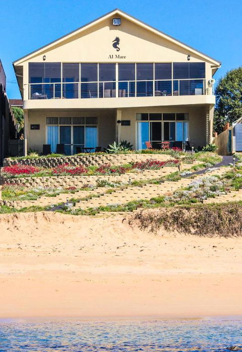 Al Mare Beachfront Retreat Award Winner - Getaway Accommodation 4