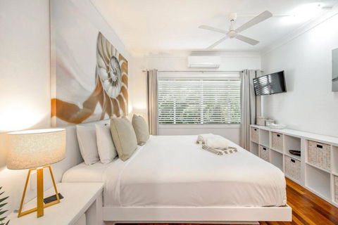 Alamanda At Palm Cove Directly On The Beach - Getaway Accommodation 2