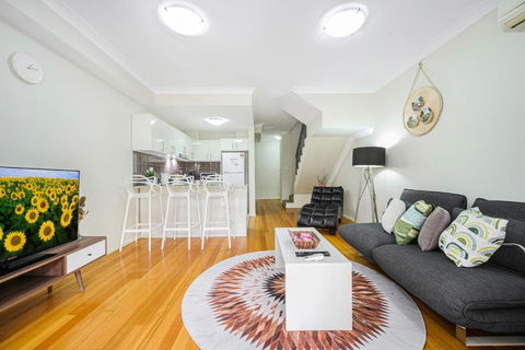 Alexandria To Sydney Central Sydney Park Shop - Getaway Accommodation 0