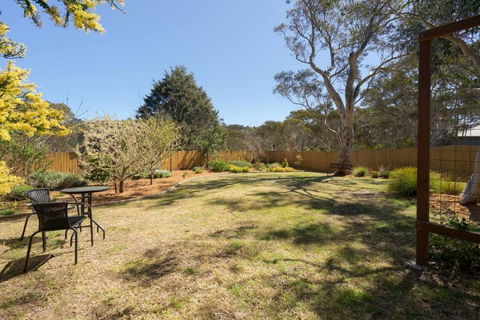 Alleura House Serene Bushland 4BR Families Groups - Getaway Accommodation 2