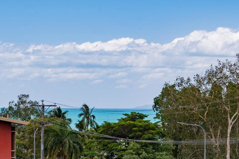 Allure 11- Airlie Central Apartments - Getaway Accommodation 1