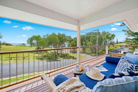 Allure By The Sea - Getaway Accommodation 3