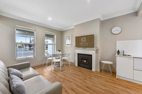 Aloha Central Luxury Accommodation - Getaway Accommodation 2