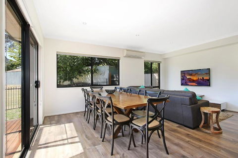 Alpine Knights Stylish Luxury - Getaway Accommodation 4