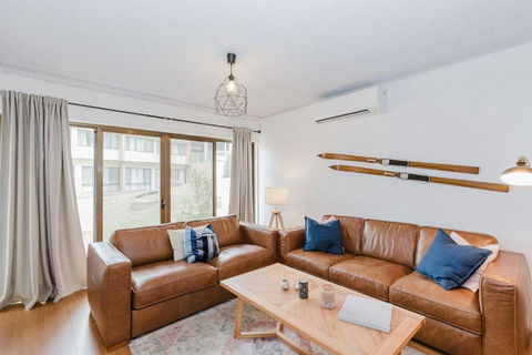 Alpine Mountain View - 24 Of 13-15 Kirwan Close - Getaway Accommodation 2