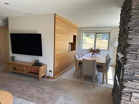 Altitude Apartments - Getaway Accommodation 1