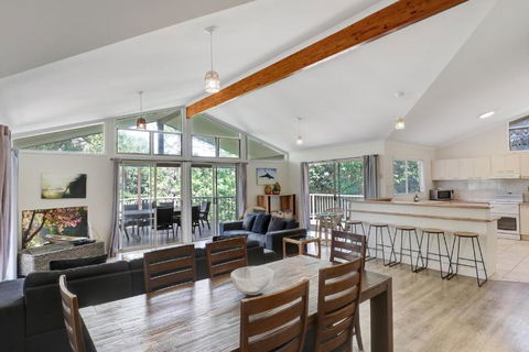 Amaroo House - Getaway Accommodation 2