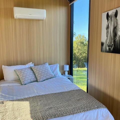 Amaroo One By Tiny Away - Getaway Accommodation 2